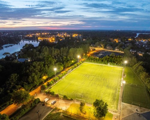 photo du nouvel éclairage du terrain de football municipal de Sucé sur Erdre photo du nouvel éclairage du terrain de football municipal de Sucé sur Erdre